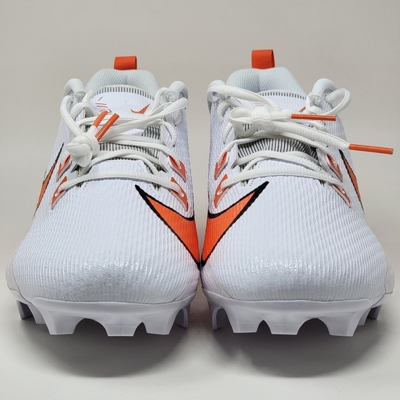 Athletic_Shoes